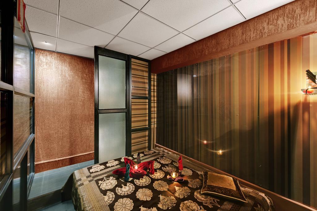 Comfort Inn Sunset Ahmedabad Bagian luar foto
