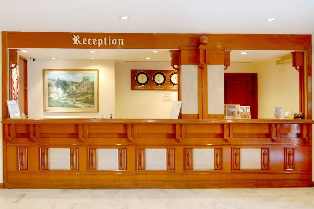 Comfort Inn Sunset Ahmedabad Bagian luar foto