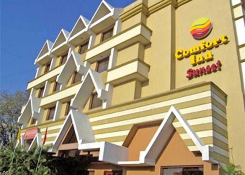 Comfort Inn Sunset Ahmedabad Bagian luar foto