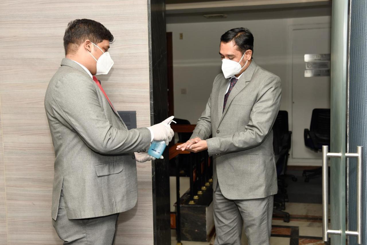 Comfort Inn Sunset Ahmedabad Bagian luar foto